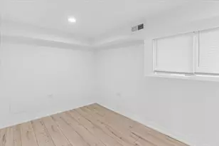 4954 W Byron St, Chicago, IL 60641 - Photo 32