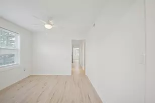4954 W Byron St, Chicago, IL 60641 - Photo 4