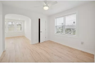 4954 W Byron Street, Chicago, IL 60641 - Photo 10