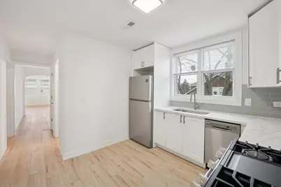 4954 W Byron Street, Chicago, IL 60641 - Photo 4