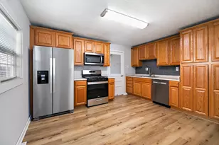 166 N Randolph Ave, Bradley, IL 60915 - Photo 6