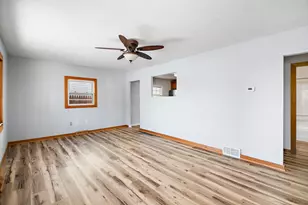 166 N Randolph Ave, Bradley, IL 60915 - Photo 4