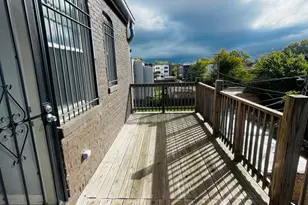 [Address not provided], Chicago, IL 60637 - Photo 14