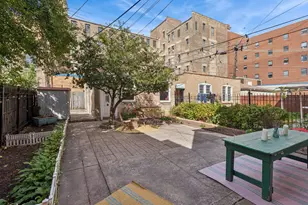 3226 W Thomas St, Chicago, IL 60651 - Photo 24