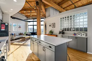 2210 W Wabansia Ave, Chicago, IL 60647 - Photo 12