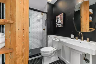 2210 W Wabansia Ave, Chicago, IL 60647 - Photo 22