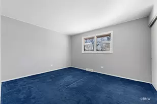 1800 N Iris Dr, Palatine, IL 60074 - Photo 16