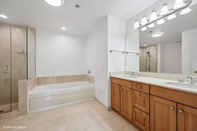 21 E Huron Street #3801, Chicago, IL 60611 - Photo 16
