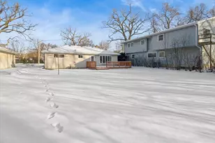 115 W Helen Rd, Palatine, IL 60067 - Photo 16