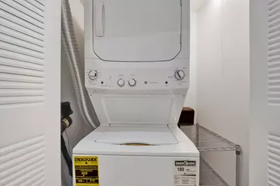 525 W Superior Street #322, Chicago, IL 60654 - Photo 16