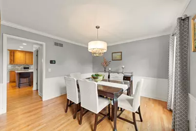 2042 Richton Drive, Wheaton, IL 60189 - Photo 6