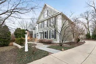 146 Franklin St, Geneva, IL 60134 - Photo 2