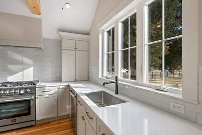 304 S Prairie Street, Batavia, IL 60510 - Photo 12