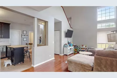 966 Mesa Drive, Lake in the Hills, IL 60156 - Photo 8