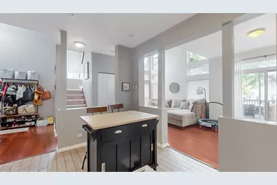 966 Mesa Drive, Lake in the Hills, IL 60156 - Photo 6