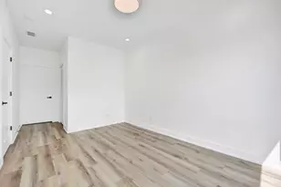 4350 W Lawrence Ave, Chicago, IL 60630 - Photo 8