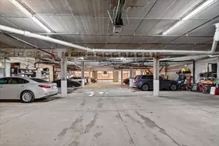 1550 W Cornelia Ave, Chicago, IL 60657 - Photo 24