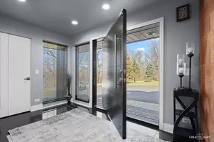 4 Eden Ln, Joliet, IL 60431 - Photo 4