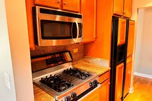 2212 Country Club Dr, Woodridge, IL 60517 - Photo 4