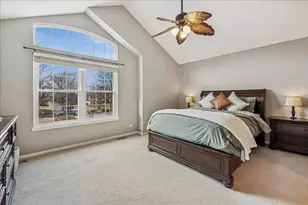 6 Morningside Ct, Lake in the Hills, IL 60156 - Photo 16