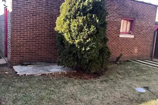 7824 S Ridgeland Ave, Chicago, IL 60649 - Photo 4