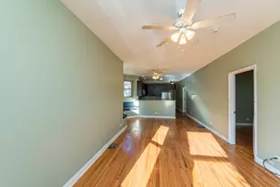 2812 E 76th St, Chicago, IL 60649 - Photo 4