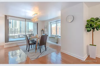 345 N Canal Street #404, Chicago, IL 60606 - Photo 6