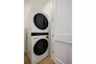 1124 W Addison St, Chicago, IL 60613 - Photo 38