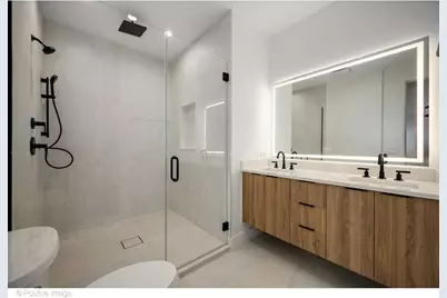 1124 W Addison Street, Chicago, IL 60613 - Photo 32