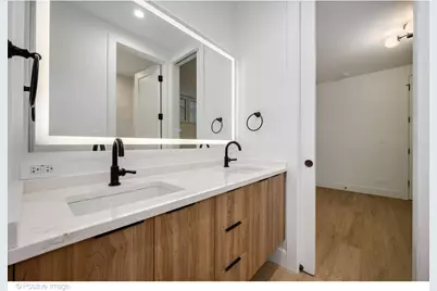 1124 W Addison Street, Chicago, IL 60613 - Photo 16