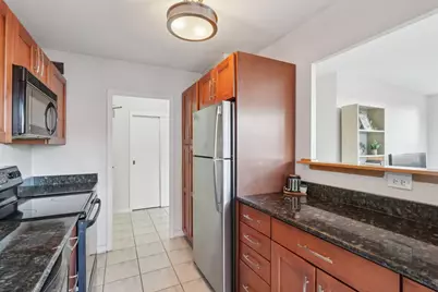 3900 N Lake Shore Drive #5E, Chicago, IL 60613 - Photo 8