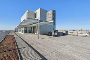 3900 N Lake Shore Dr, Chicago, IL 60613 - Photo 16