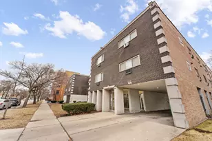 914 N Austin Blvd, Oak Park, IL 60302 - Photo 2