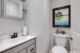 6291 Eagle Ridge Dr, Gurnee, IL 60031 - Photo 10