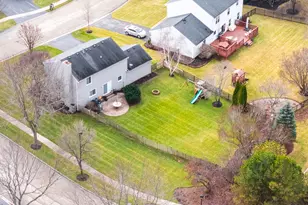 6930 Bennington Dr, Gurnee, IL 60031 - Photo 38