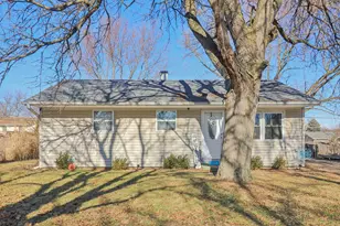 1328 Teakwood Ln, Crystal Lake, IL 60014 - Photo 1