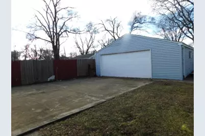 2641 10th Street, Rockford, IL 61109 - Photo 2