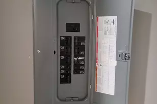 523 W 65th Pl, Chicago, IL 60621 - Photo 8