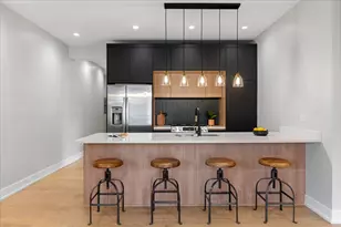 3653 W Barry Ave, Chicago, IL 60618 - Photo 4