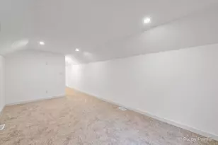 3019 W Lincoln Rd, McHenry, IL 60051 - Photo 18