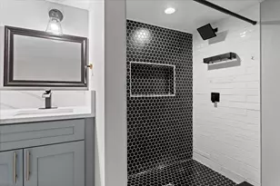 7830 S Merrill Ave, Chicago, IL 60649 - Photo 44