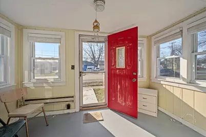 909 E Railroad Street, Sandwich, IL 60548 - Photo 4