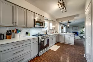 3009 Quincy Ln, Aurora, IL 60504 - Photo 8