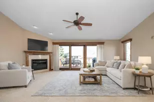 16138 Hackney Dr, Orland Park, IL 60467 - Photo 4