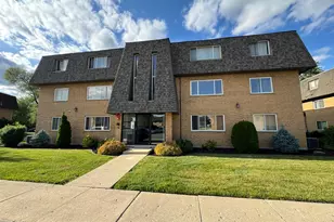 6616 104th Pl, Chicago Ridge, IL 60415 - Photo 1