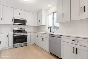 8548 Monaghan Dr, Tinley Park, IL 60487 - Photo 8