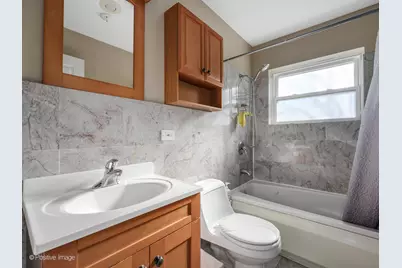 2067 W Farwell Avenue #3S, Chicago, IL 60645 - Photo 10