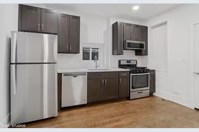 1719 W 18th Street #2R, Chicago, IL 60608 - Photo 2