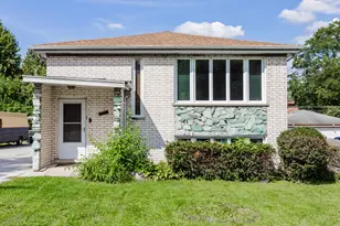 7840 Cronin Ave, Justice, IL 60458 - Photo 1