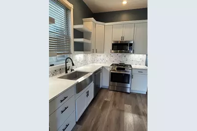 1926 W Warner Avenue #1, Chicago, IL 60613 - Photo 8